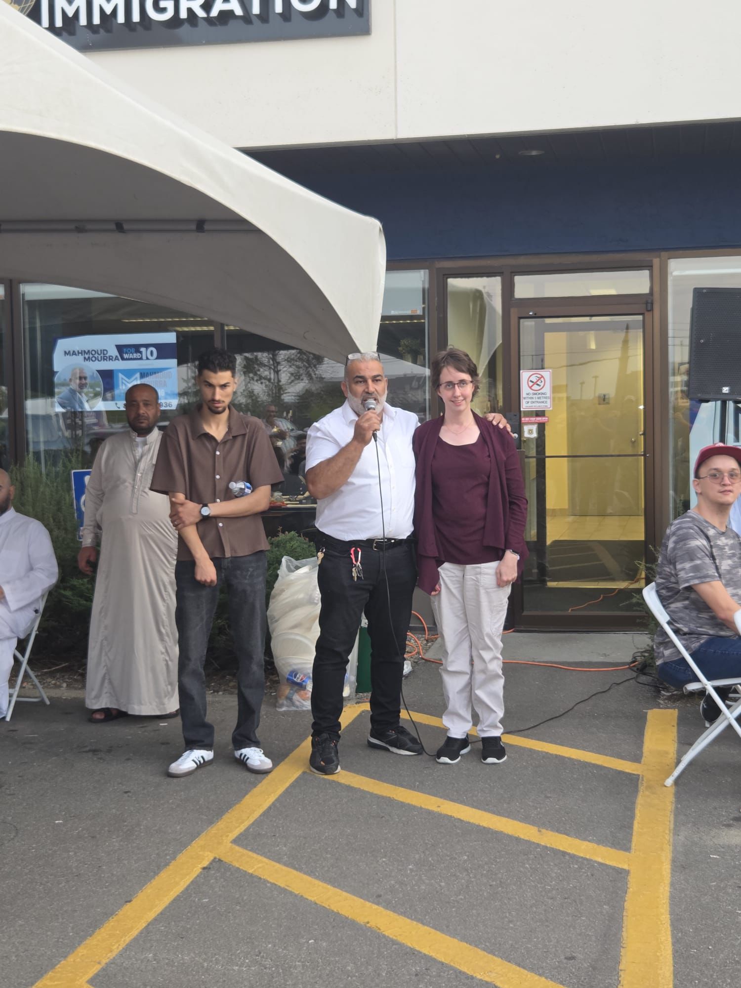 Mahmoud Mourra - Walking in Ward 10
