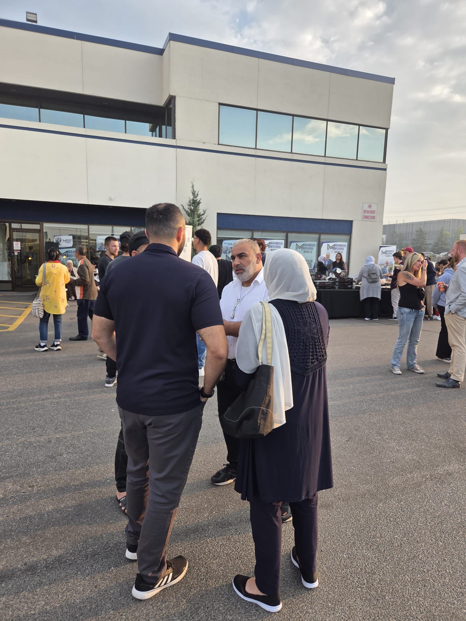 Mahmoud Mourra - Walking in Ward 10